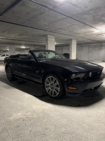 2010 ford mustang gt premium