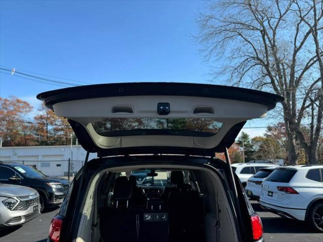 2021 chrysler voyager lxi