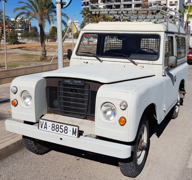land rover defender santana