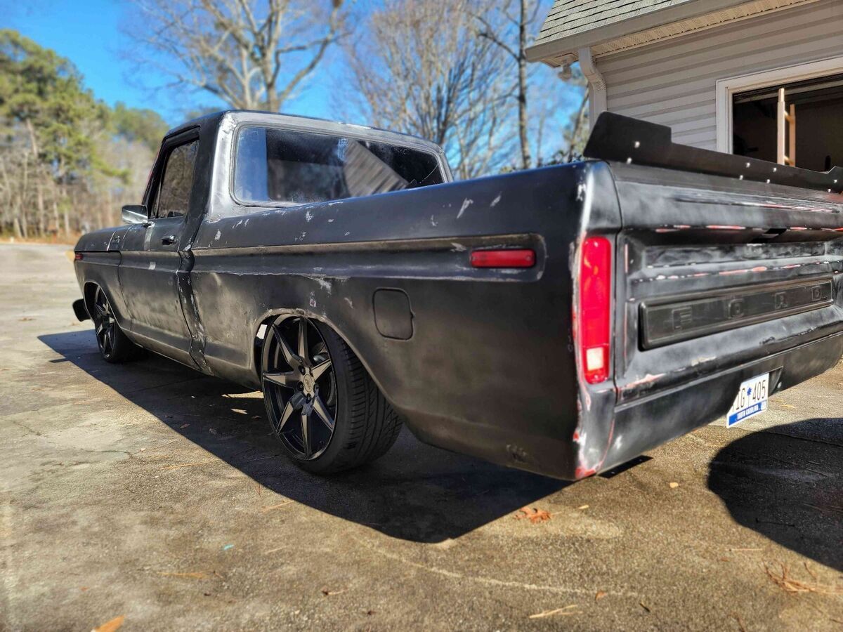 1977 ford f100 pickup black