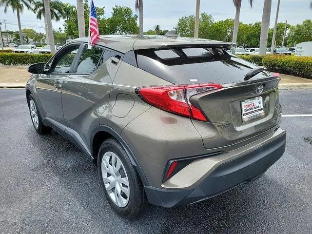 2021 toyota c-hr le
