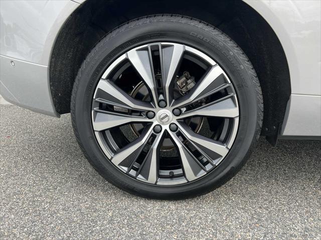 2022 volvo xc60 momentum