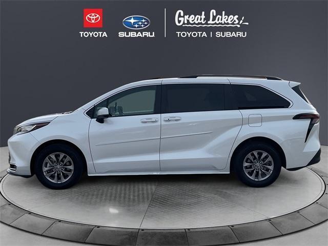 2023 toyota sienna xle