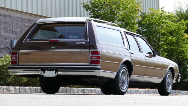 chevrolet caprice estate wagon time capsule example 31k miles 100% original !!!
