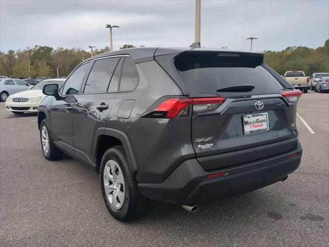2024 toyota rav4 le