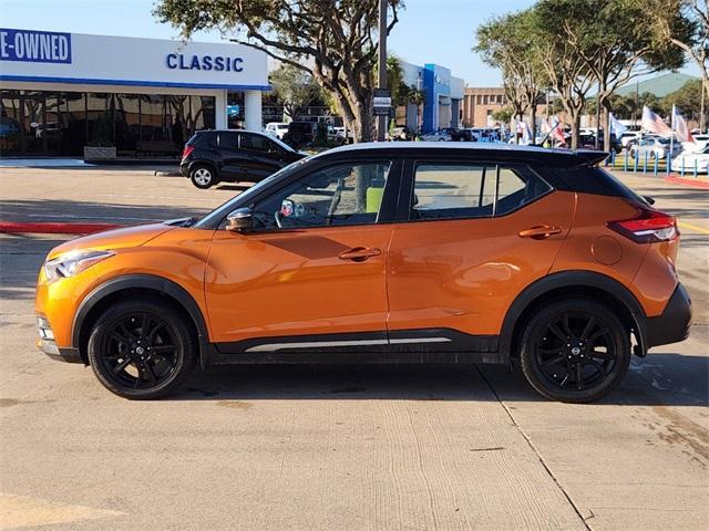 2020 nissan kicks sr