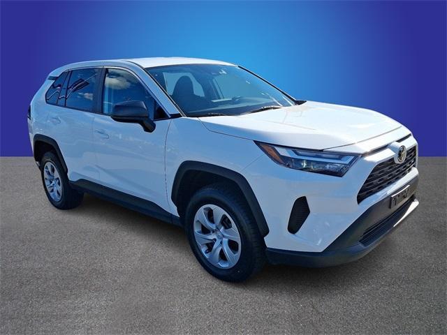 2024 toyota rav4 le