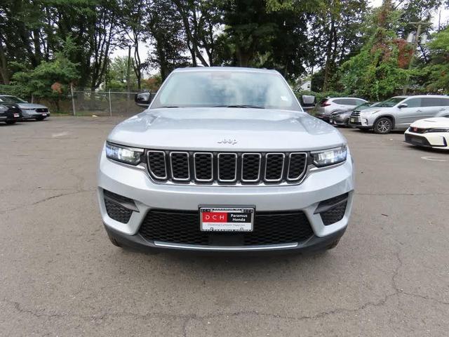 2023 jeep grand cherokee laredo x