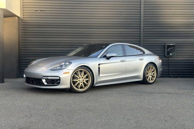 2022 porsche panamera gts