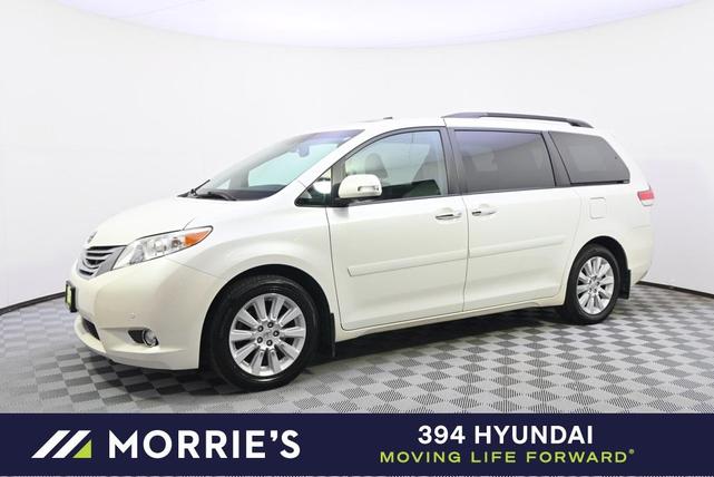 2013 toyota sienna limited