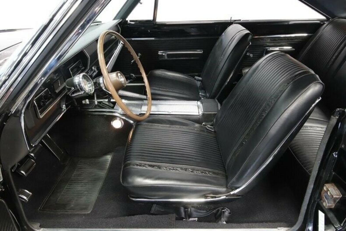 v8 manual mopar govier classic vintage collector black original documents 4-spee