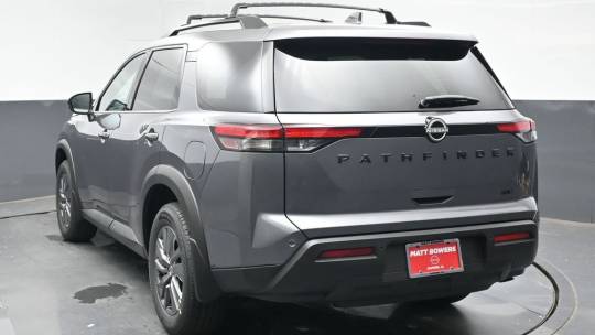 2024 Nissan Pathfinder sv