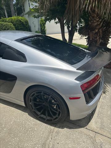 2017 audi r8 5.2 v10