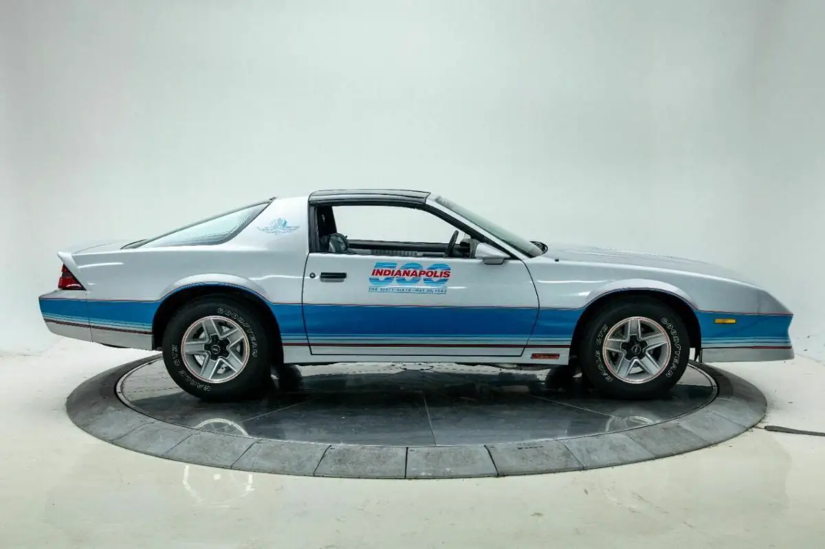 1982 chevrolet camaro z28 2dr hatchback 5.0l v8 automatic 3-speed hatchback silv