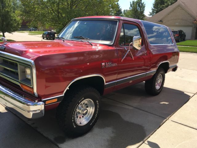 1987 dodge ram charger le 150
