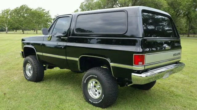 1988 chevrolet blazer - 4x4 - fuel injected - cold ac !