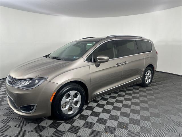 2017 chrysler pacifica touring-l plus