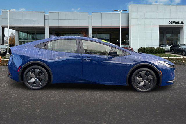 2023 toyota prius le