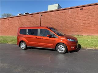 2022 Ford Transit Connect titanium