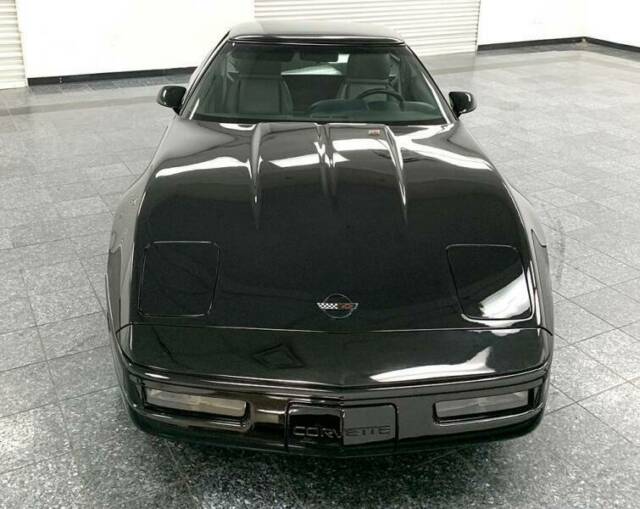 1991 chevrolet corvette base 2dr hatchback 5013 miles black hatchback 5.7l v8 au