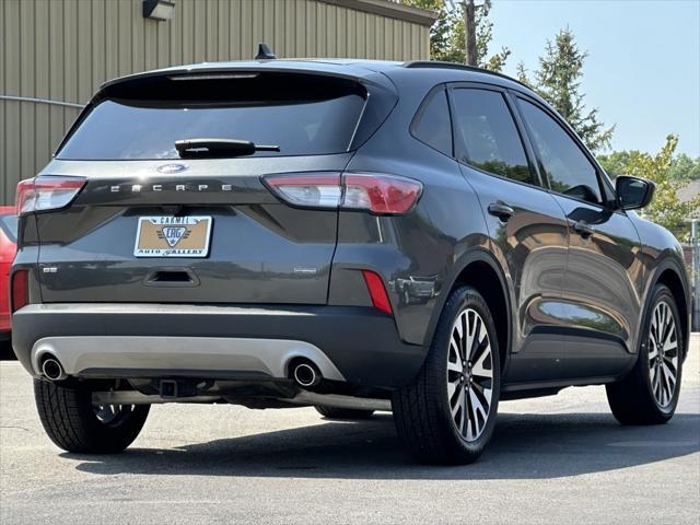 2020 ford escape se
