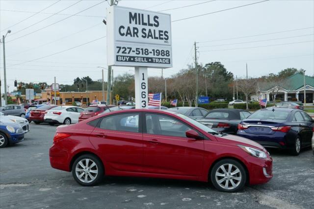 2012 hyundai accent se