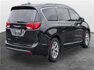 2019 Chrysler Pacifica touring l plus