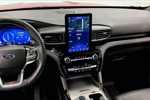 2022 ford explorer st