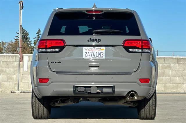 2022 jeep grand cherokee laredo