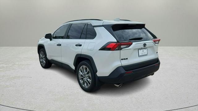 2024 toyota rav4 xle premium