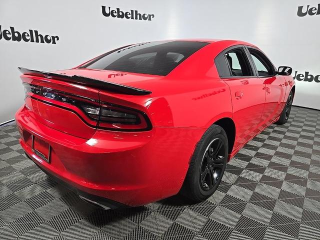 2017 dodge charger se