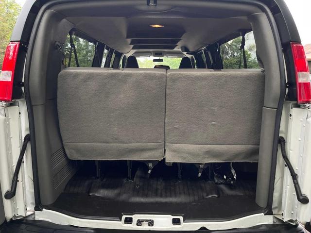 2022 chevrolet express 3500 ls