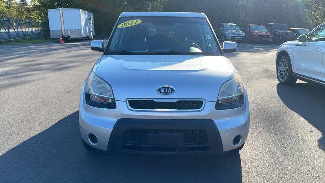 2011 kia soul +