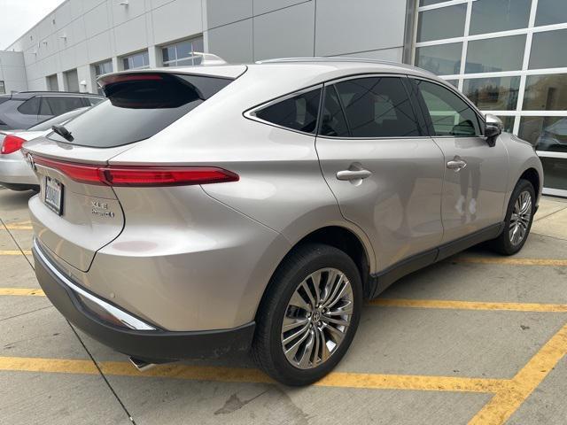 2022 toyota venza xle