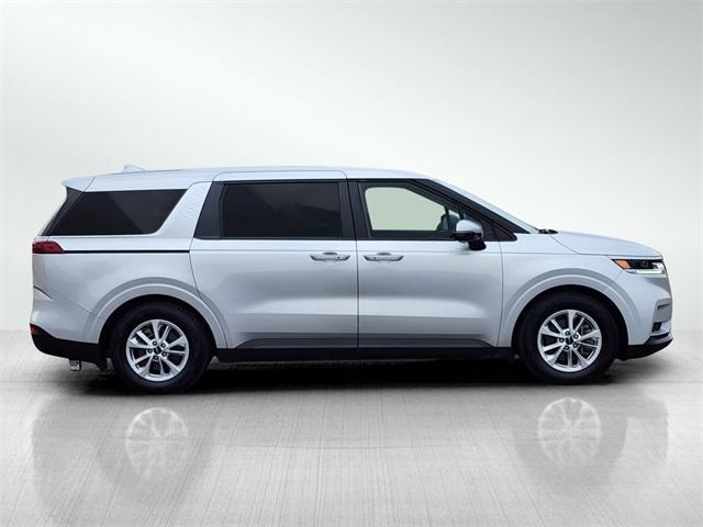 2022 kia carnival lxs