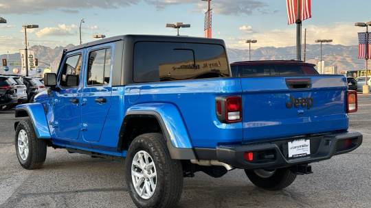 2023 Jeep Gladiator