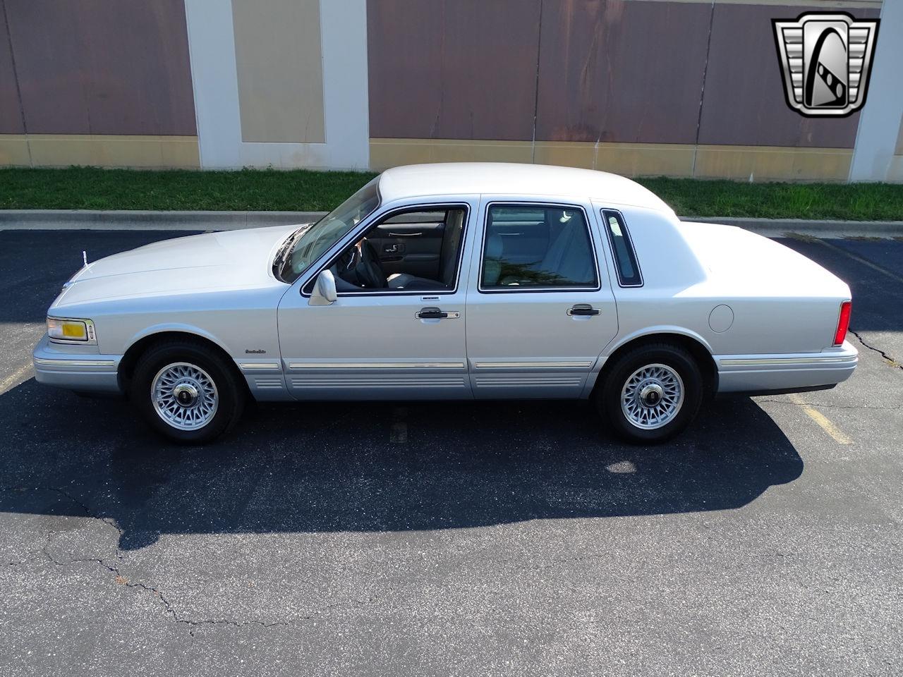 1997 lincoln town car