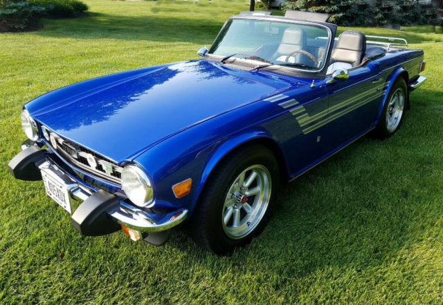 1975 triumph tr-6 beautiful convertible with walnut wood trim