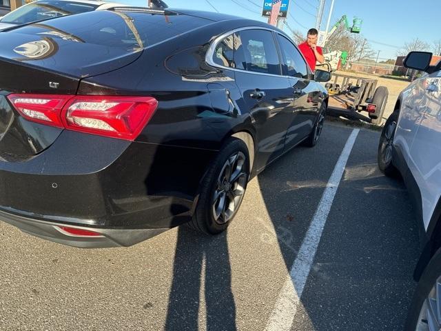 2022 chevrolet malibu lt