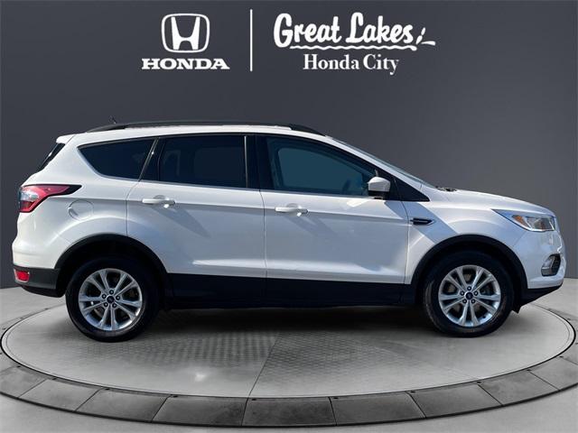 2018 ford escape se