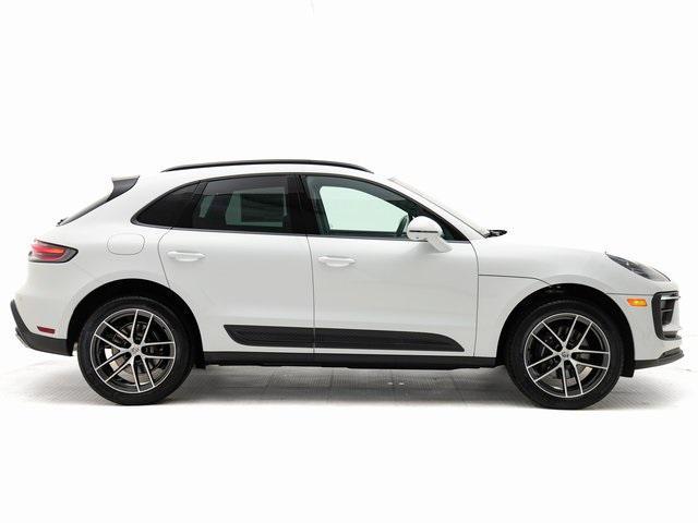 2024 porsche macan base