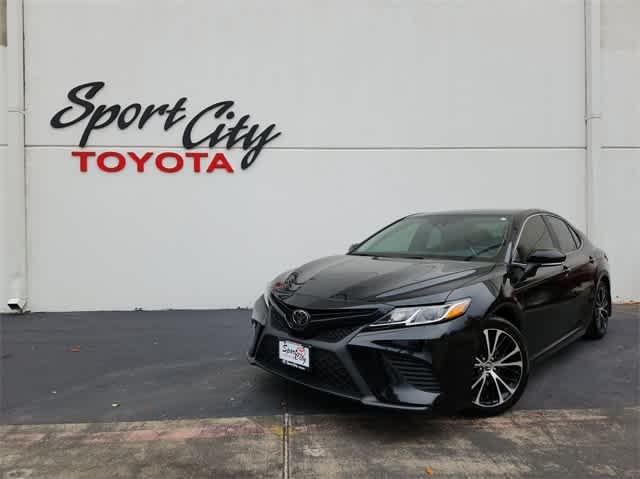 2019 toyota camry se