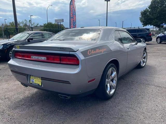 2013 dodge challenger sxt