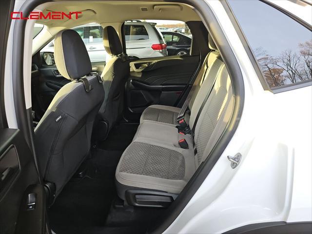 2022 ford escape se