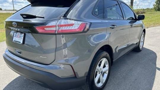 2022 ford edge se