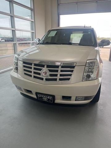 2011 cadillac escalade luxury
