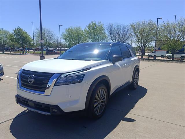 2022 nissan pathfinder sl 2wd