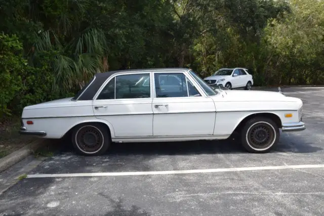 1972 mercedes benz 280se 4.5 project 717g papyrus white/black leather