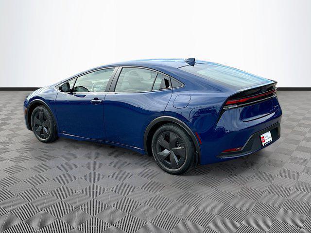 2024 toyota prius le