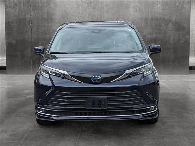 2022 toyota sienna xle 8 passenger